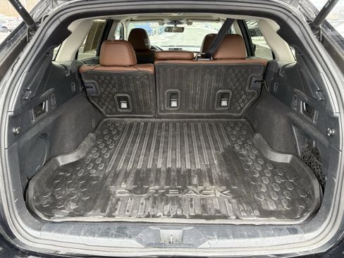 Used 2020 Subaru Outback Touring XT image 12