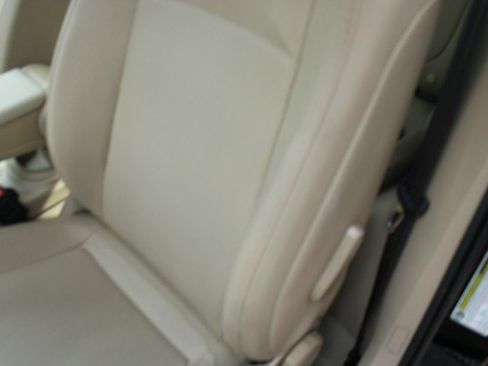 Used 2015 Volkswagen Beetle 1.8T FWD image 25
