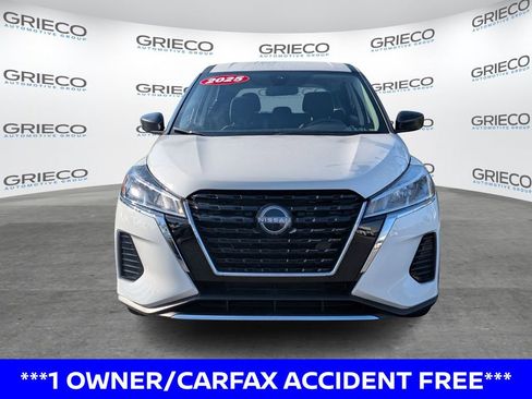 Certified 2025 Nissan Kicks Play S image 2