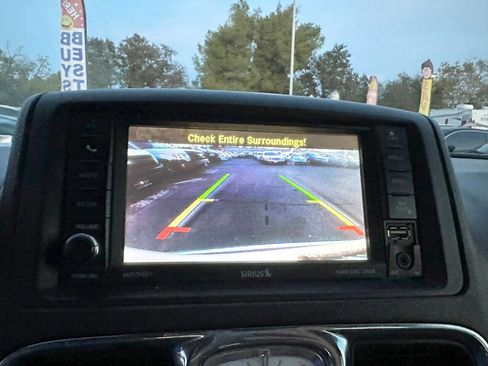 Used 2014 Chrysler Town & Country Touring image 13