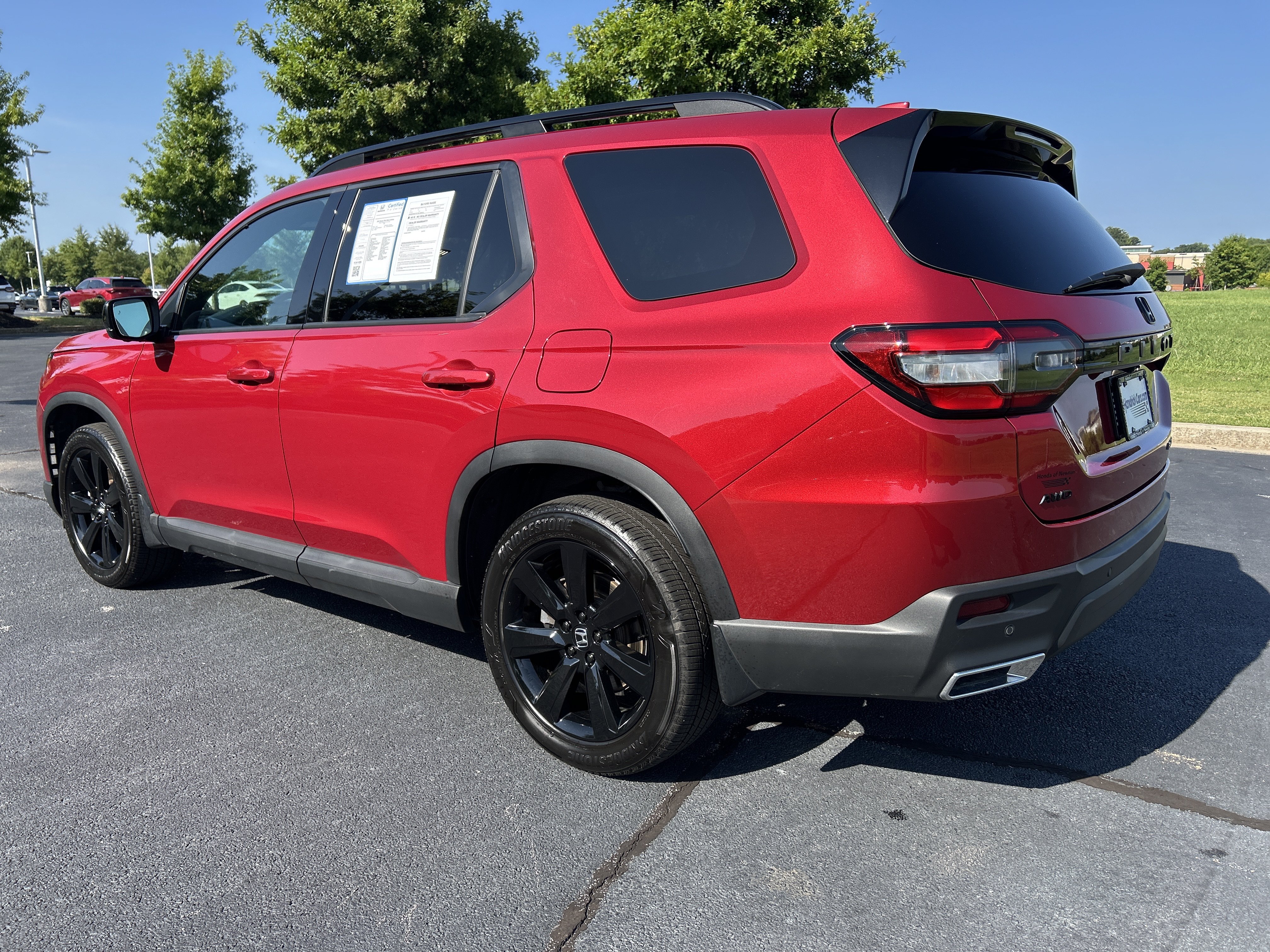 Certified 2025 Honda Pilot Black Edition image 7