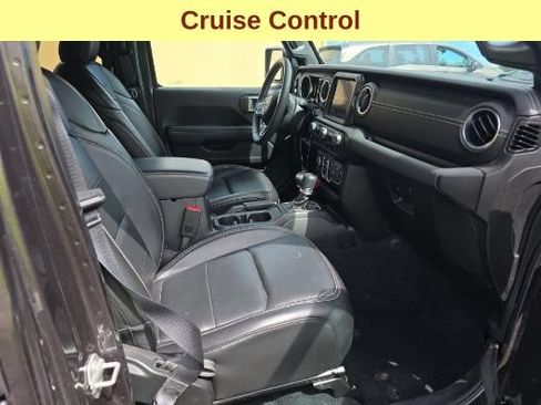 Used 2023 Jeep Wrangler Unlimited Sahara w/ Dual Top Group AWD/4WD image 10