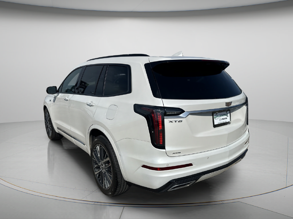 Used 2023 Cadillac XT6 Sport w/ Technology Package AWD/4WD image 5