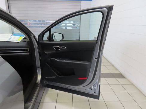 Used 2024 Kia Sportage LX FWD image 23