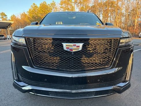 Used 2022 Cadillac Escalade Sport Platinum image 8