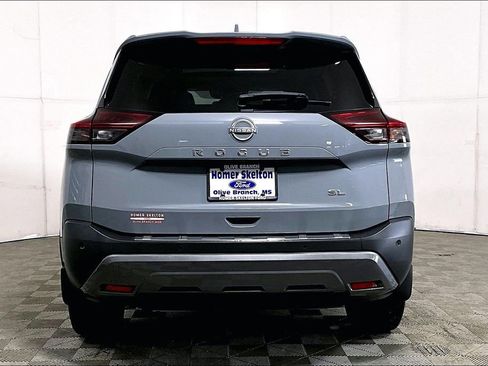 Used 2023 Nissan Rogue SL image 4