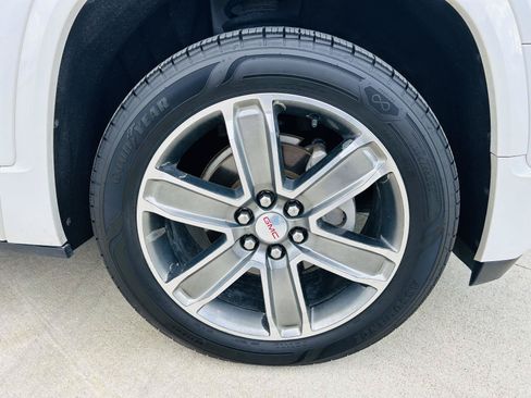 Used 2018 GMC Acadia Denali w/ Technology Package AWD/4WD image 47