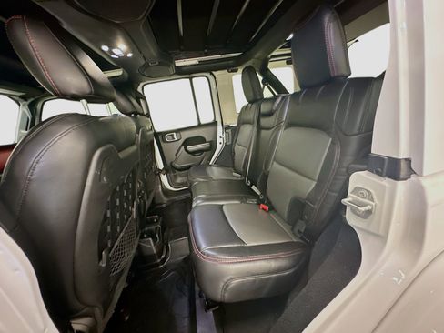 Used 2020 Jeep Wrangler Unlimited Rubicon AWD/4WD image 29
