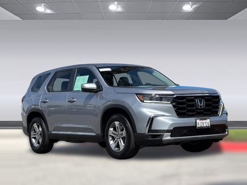 Certified 2024 Honda Pilot EX-L image 6