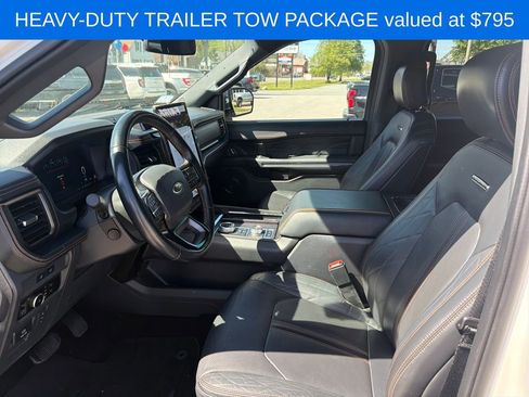 Used 2023 Ford Expedition Platinum AWD/4WD image 10