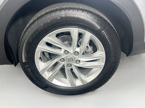 Used 2025 Buick Envista Preferred FWD image 11