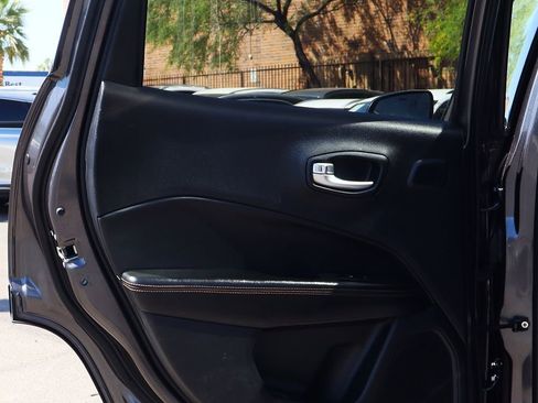 Used 2018 Jeep Compass Limited w/ Navigation Group image 33