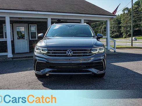 Used 2022 Volkswagen Tiguan SEL R-Line AWD/4WD image 11