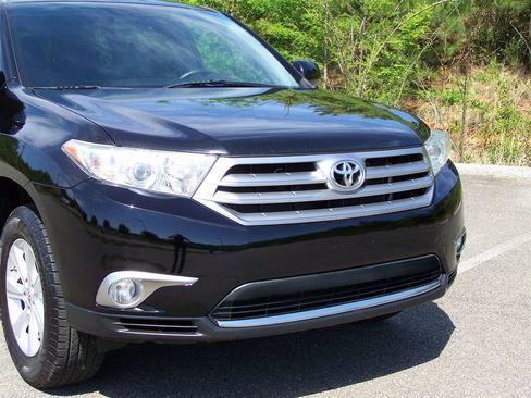 Used 2012 Toyota Highlander SE w/ Tow Pkg AWD/4WD image 37