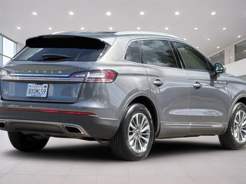 Used 2021 Lincoln Nautilus FWD w/ Equipment Group 101A image 4