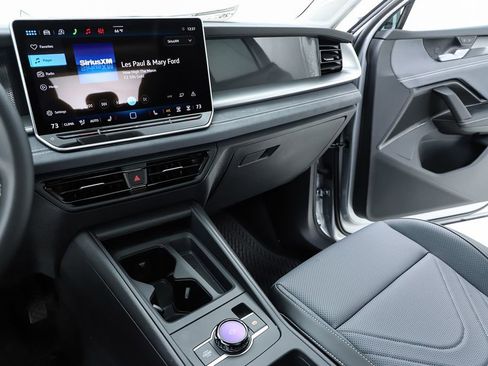 New 2026 Volkswagen Tiguan SE image 62