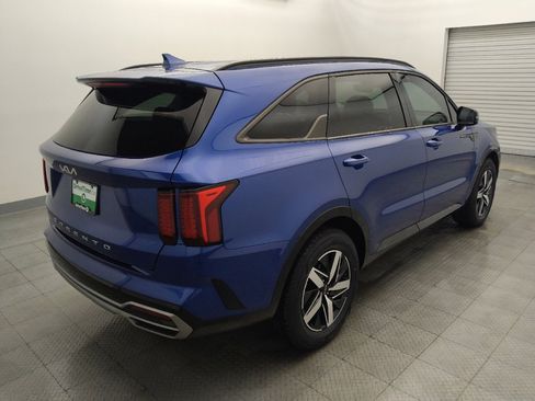 Used 2022 Kia Sorento S image 9