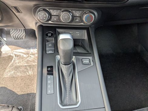 New 2025 Nissan Kicks SV w/ SV Premium Package image 13