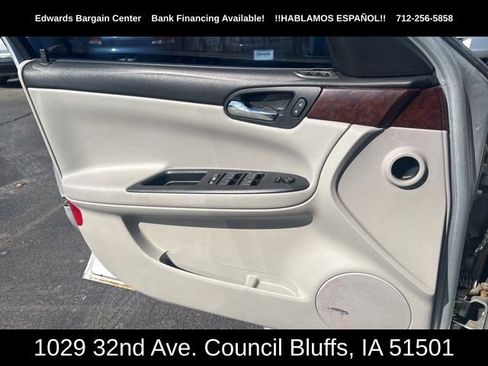 Used 2011 Chevrolet Impala LT w/ Luxury Edition Package image 16