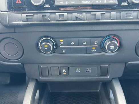 Used 2025 Nissan Frontier S RWD image 22