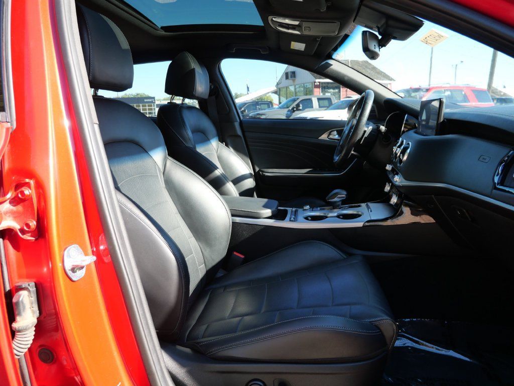 Used 2022 Kia Stinger GT2 AWD/4WD image 12