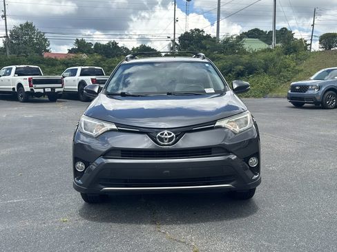 Used 2016 Toyota RAV4 XLE w/ Four Season Floor Mat Package AWD/4WD image 2