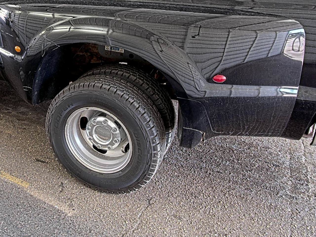 Used 2006 Ford F350 King Ranch AWD/4WD image 21