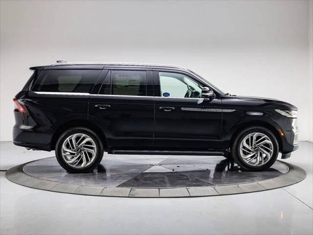 New 2027 Lincoln Navigator Premiere RWD image 6