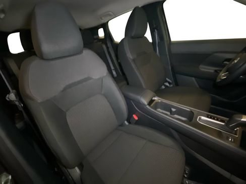 Used 2025 Nissan Kicks S AWD/4WD image 16