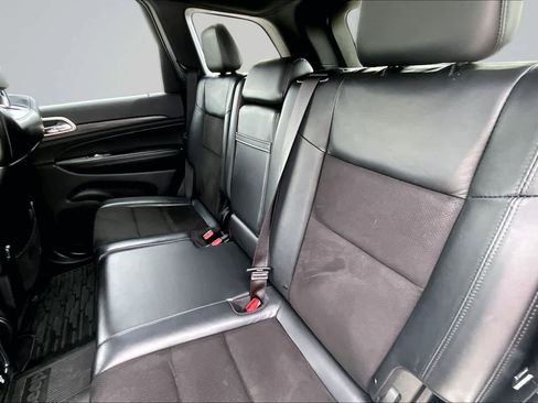 Used 2020 Jeep Grand Cherokee Altitude AWD/4WD image 13