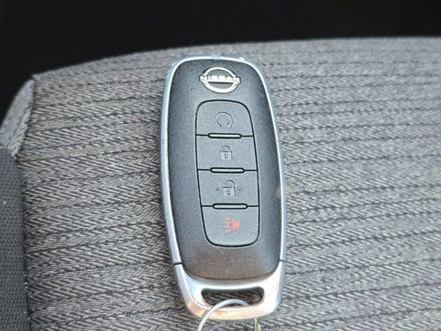Used 2023 Nissan Rogue SV AWD/4WD image 66