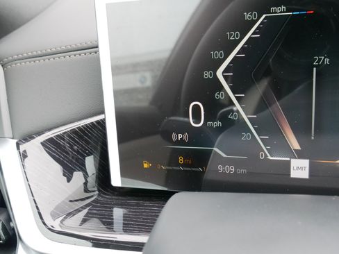 New 2026 BMW X5 sDrive40i w/ M Sport Package image 24