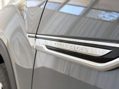 Used 2026 Volkswagen Atlas Cross Sport SE FWD image 36