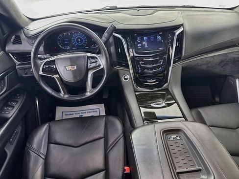 Used 2016 Cadillac Escalade ESV Platinum RWD image 28