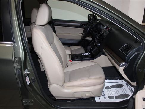 Used 2016 Subaru Outback 2.5i Limited w/ Popular Package #4 image 29