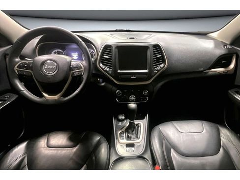 Used 2015 Jeep Cherokee Limited image 16