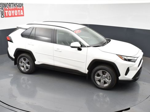Used 2025 Toyota RAV4 XLE image 21