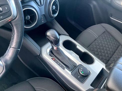 Used 2020 Chevrolet Blazer LT image 16