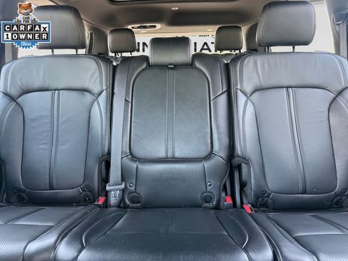Used 2022 Jeep Wagoneer Series II w/ Premium Group I AWD/4WD image 16