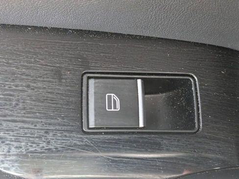 Used 2024 MAZDA MAZDA3 s FWD image 32