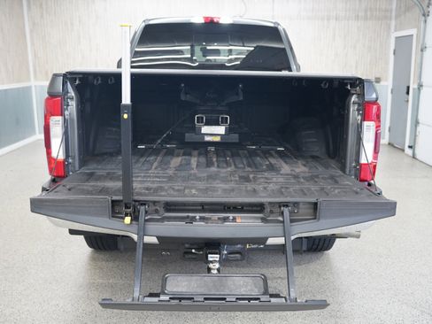 Used 2017 Ford F350 Lariat w/ Chrome Package image 37