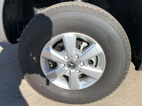 Used 2022 Mercedes-Benz Sprinter 2500 image 9