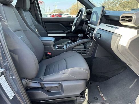 Used 2024 Toyota Tacoma TRD Off-Road image 14