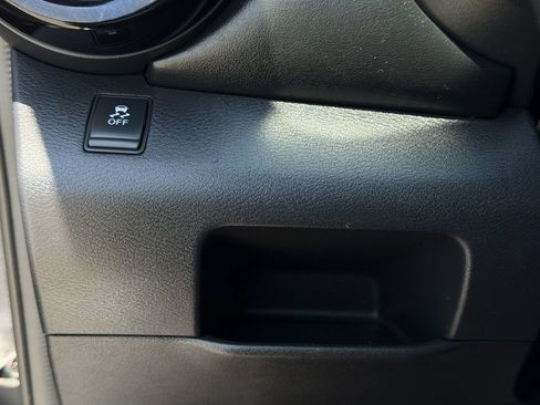 Used 2019 Nissan Kicks SR w/ SR Premium Package FWD image 24