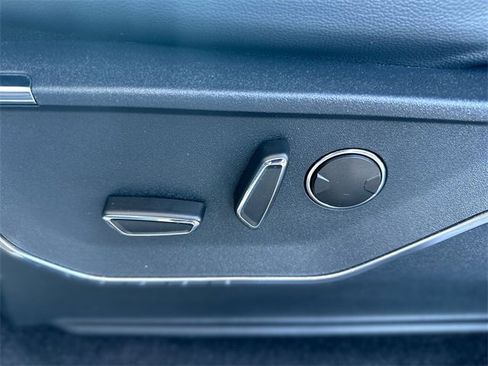 Certified 2022 Ford F150 Lariat w/ Equipment Group 502A High image 13