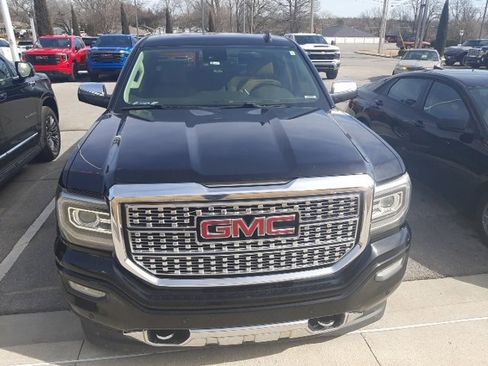 Used 2017 GMC Sierra 1500 Denali w/ Denali Ultimate Package image 2