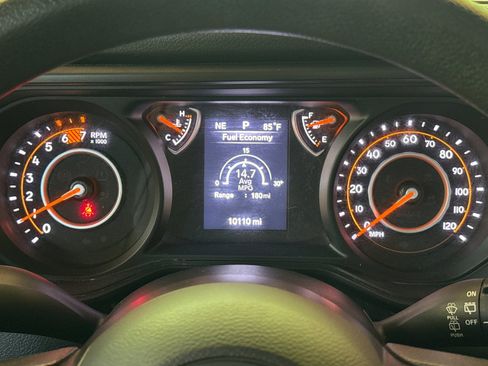 Used 2025 Jeep Wrangler Unlimited Sport AWD/4WD image 32