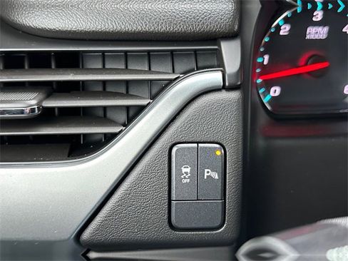 Used 2018 Chevrolet Tahoe 4WD w/ Remote Keyless Entry Package image 19