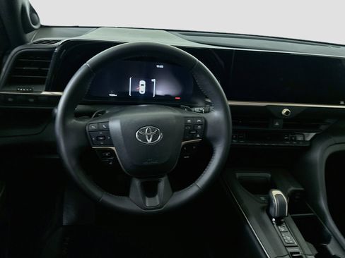 Used 2023 Toyota Crown Platinum AWD/4WD image 17