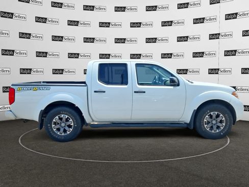 Used 2017 Nissan Frontier Desert Runner RWD image 7